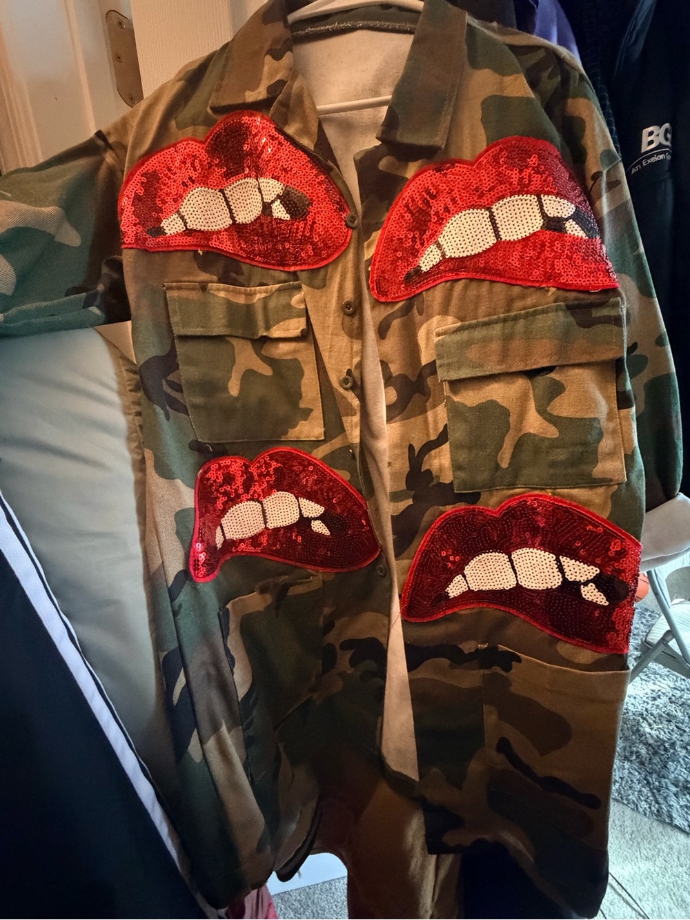 Woman Camouflage Costume Jacket with Red Sequin Lip Patches - Unbranded